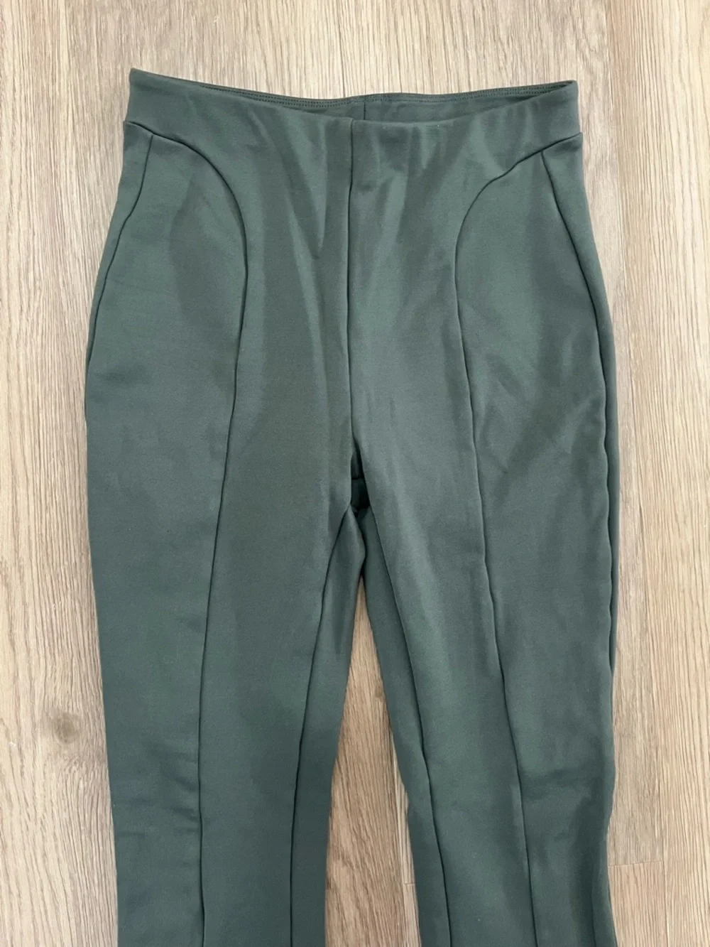 Alo Yoga Green High Waisted Flare Leggings ‼️self altered - Picture 5 of 12